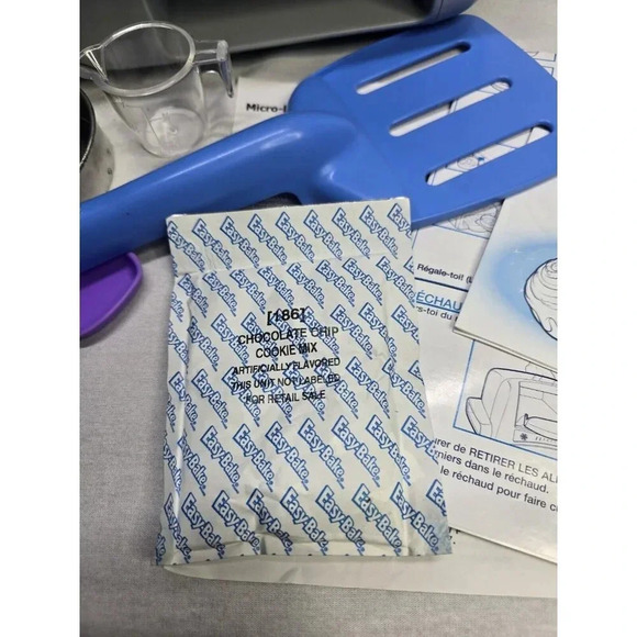 Easy Bake Real Meal Oven with Box & Accessories Tested & Working Hasbro 2002 - Picture 2 of 12